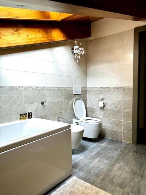 Joy Apartment Mezzegra Luaran gambar
